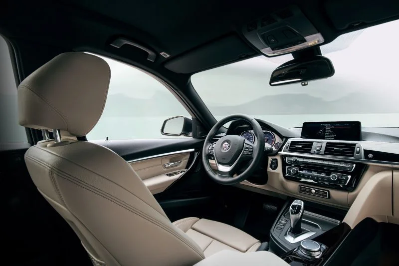 Alpina D3 3.0d (350 Hp) Allrad Switch-Tronic2015 - 2018 thumbnail 5