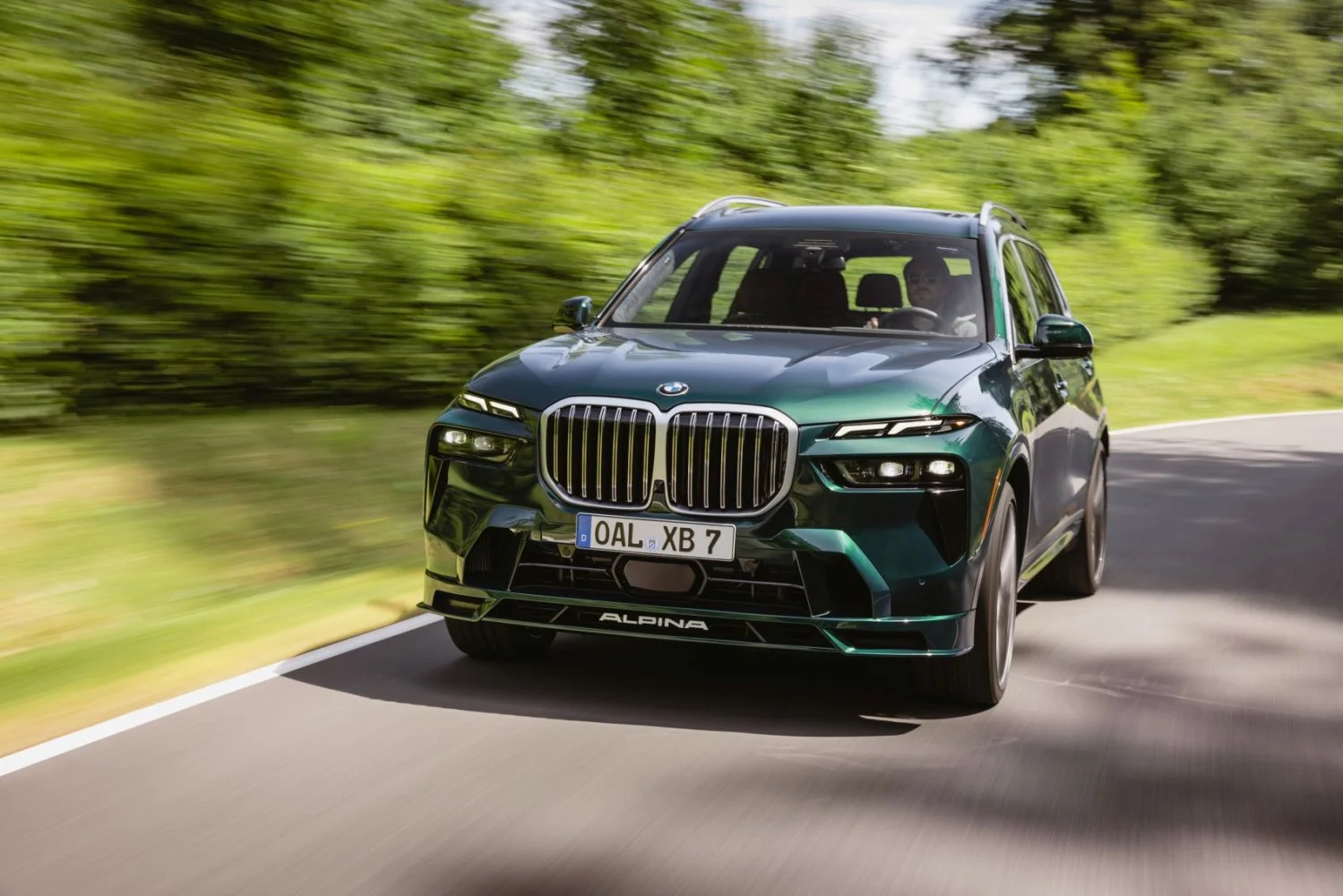 Alpina XB7 4.4 V8 (621 Hp) Mild Hybrid xDrive Switch-Tronic2022 - 2024 thumbnail 6