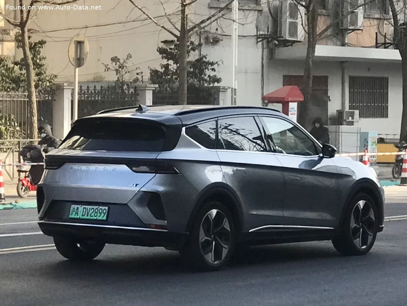 Arcfox Alpha-T 480S 67.3 kWh (218 Hp) Electric2020 - thumbnail 2