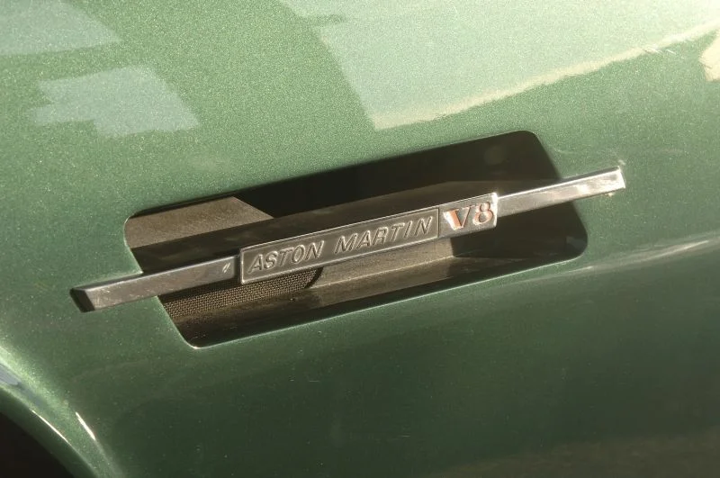 Aston Martin AMV8 5.3 (438 Hp)1972 - 1986 thumbnail 12