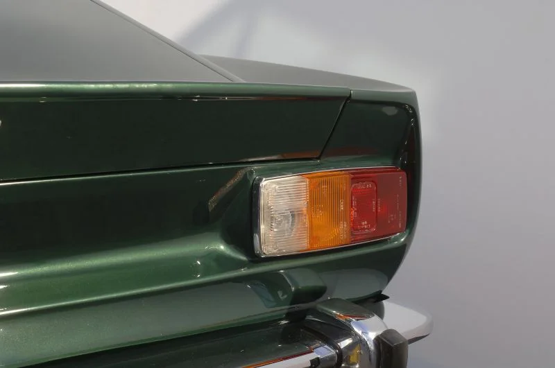 Aston Martin AMV8 5.3 (438 Hp)1972 - 1986 thumbnail 13