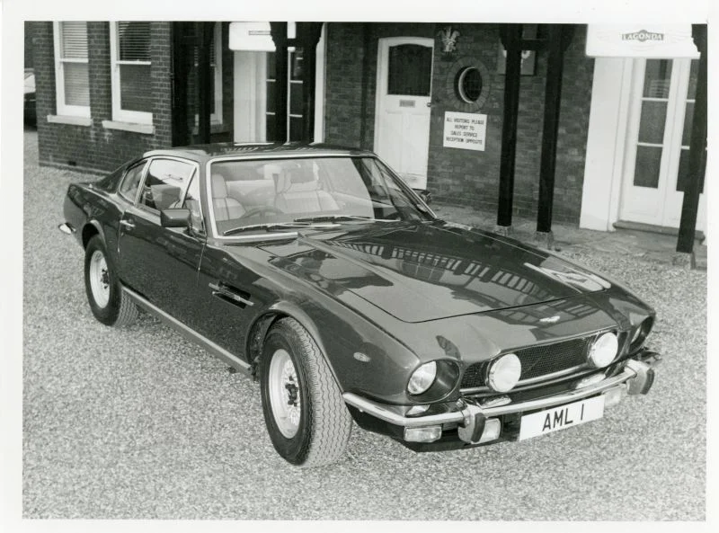 Aston Martin AMV8 5.3 (438 Hp)1972 - 1986 thumbnail 15