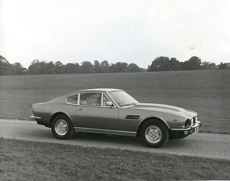Aston Martin AMV8 5.3 (438 Hp)1972 - 1986 thumbnail 5
