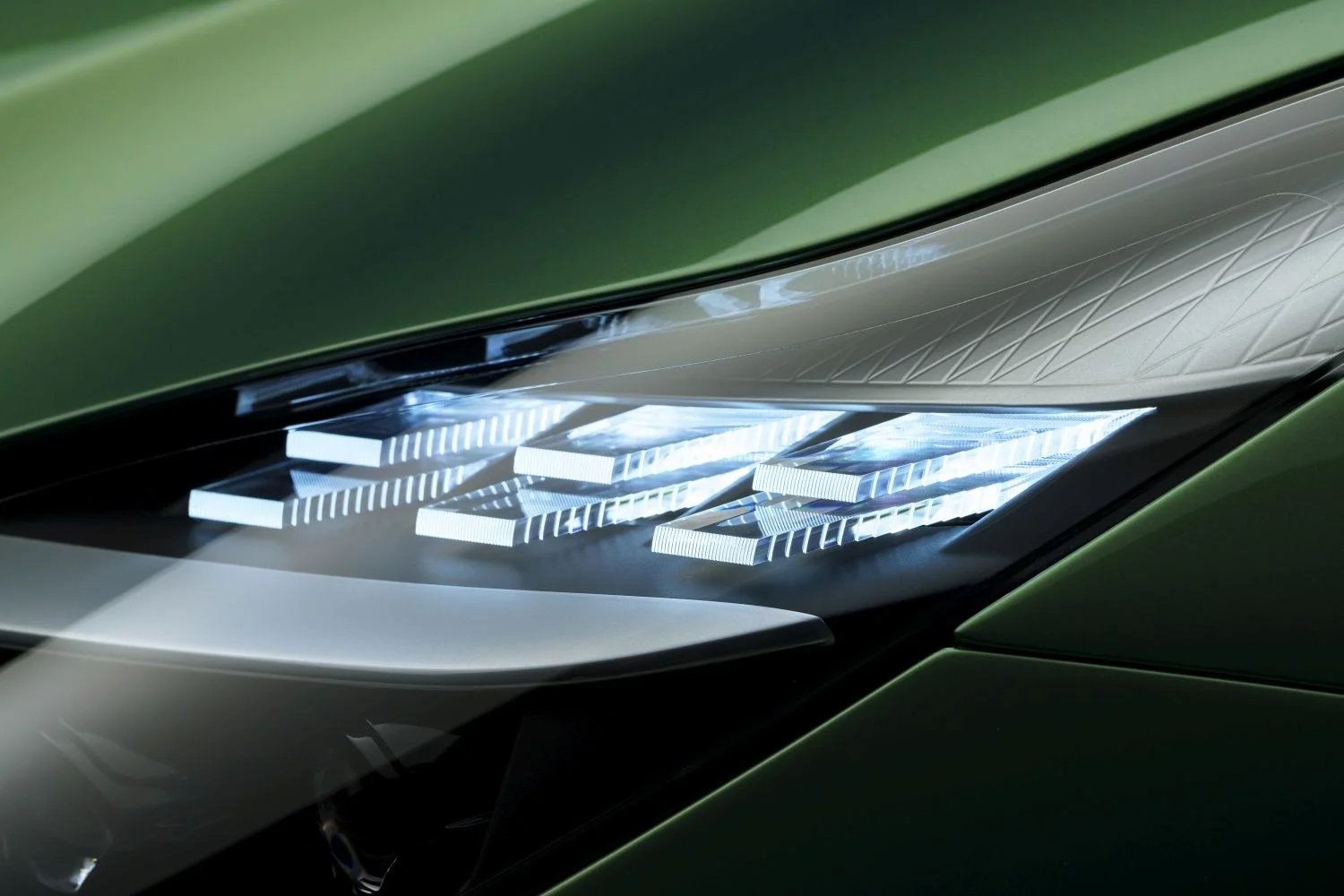 Aston Martin DB12 4.0 V8 (680 Hp) Automatic2023 - thumbnail 15