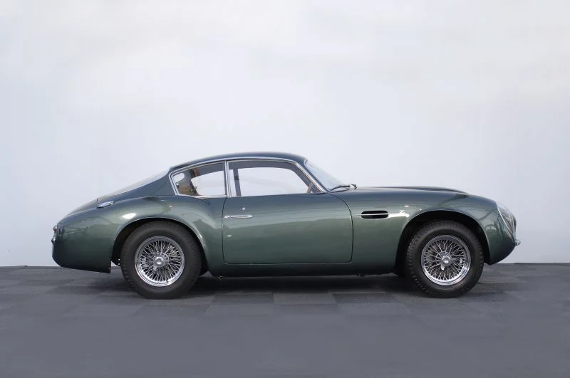 Aston Martin DB4 3.7 (318 Hp)1960 - 1963 thumbnail 12