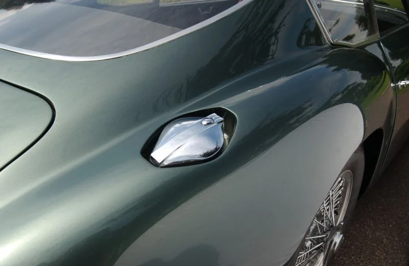 Aston Martin DB4 3.7 (318 Hp)1960 - 1963 thumbnail 7