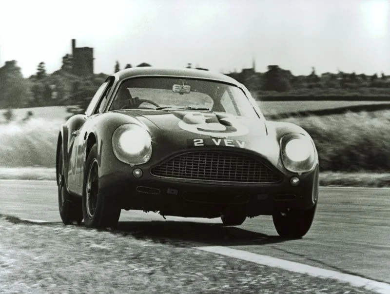 Aston Martin DB4 3.7 (318 Hp)1960 - 1963 thumbnail 8