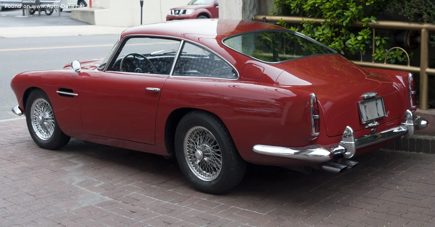 Aston Martin DB4 3.7 (243 Hp)1958 - 1963 thumbnail 9