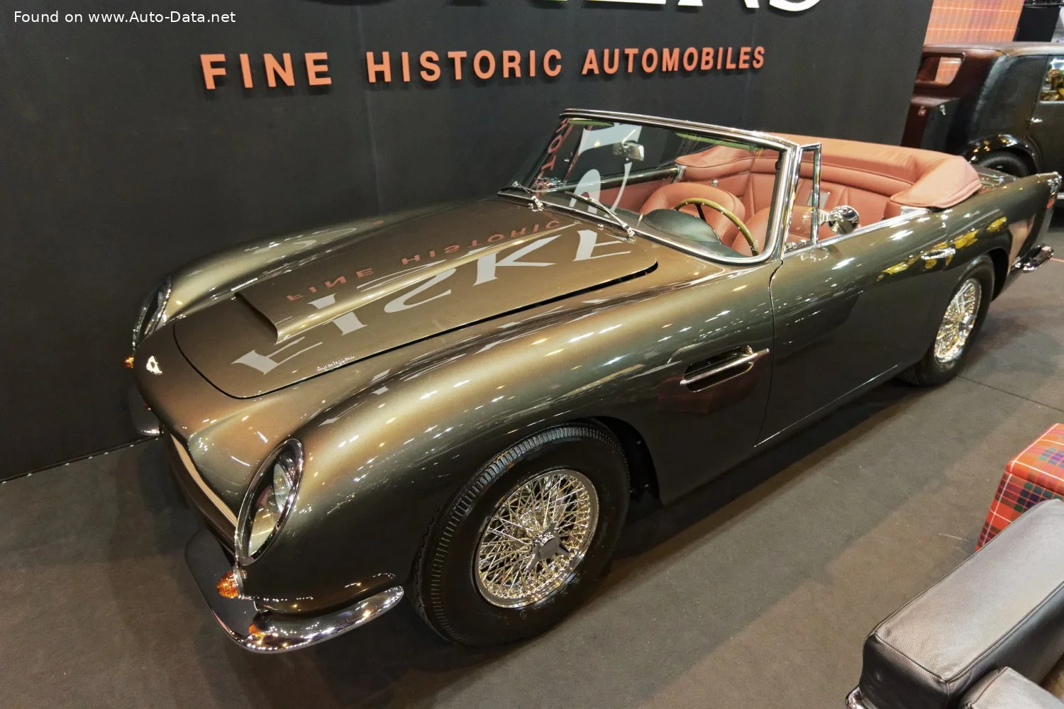 Aston Martin DB6 4.0 (286 Hp)1966 - 1969 thumbnail 10