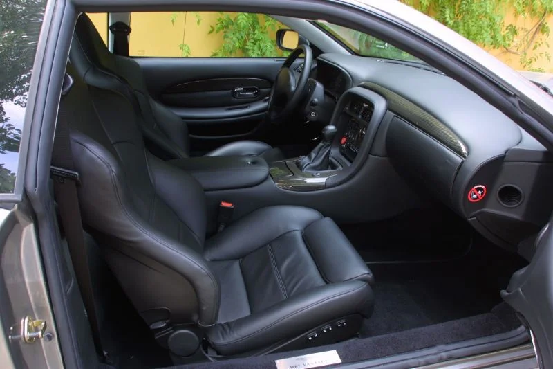 Aston Martin DB7 5.9i V12 48V (420 Hp)1999 - 1999 thumbnail 3