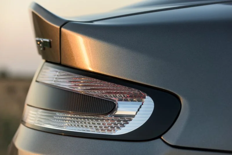 Aston Martin DB9 6.0 V12 (547 Hp) Automatic2015 - 2016 thumbnail 12