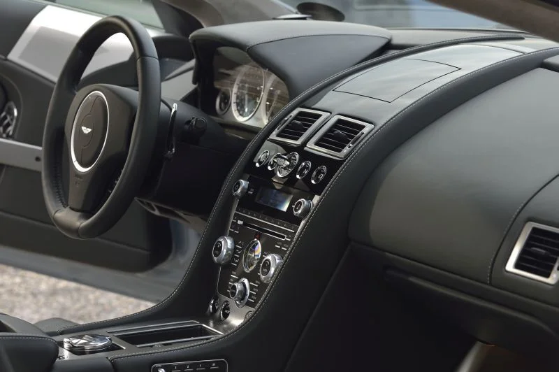 Aston Martin DB9 6.0 V12 (517 Hp) Automatic2012 - 2015 thumbnail 6