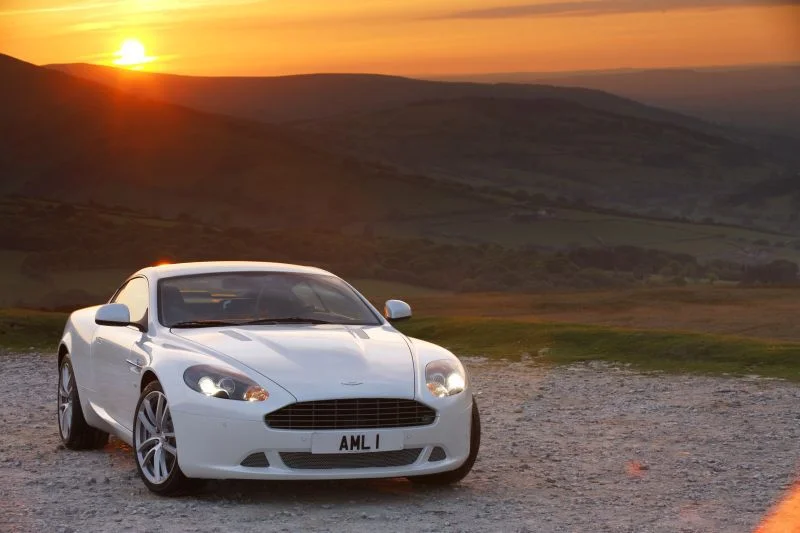 Aston Martin DB9 6.0 i V12 48V (456 Hp)2004 - 2012 - 1