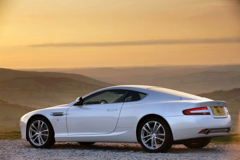 Aston Martin DB9 6.0 i V12 48V (456 Hp)2004 - 2012 thumbnail 8
