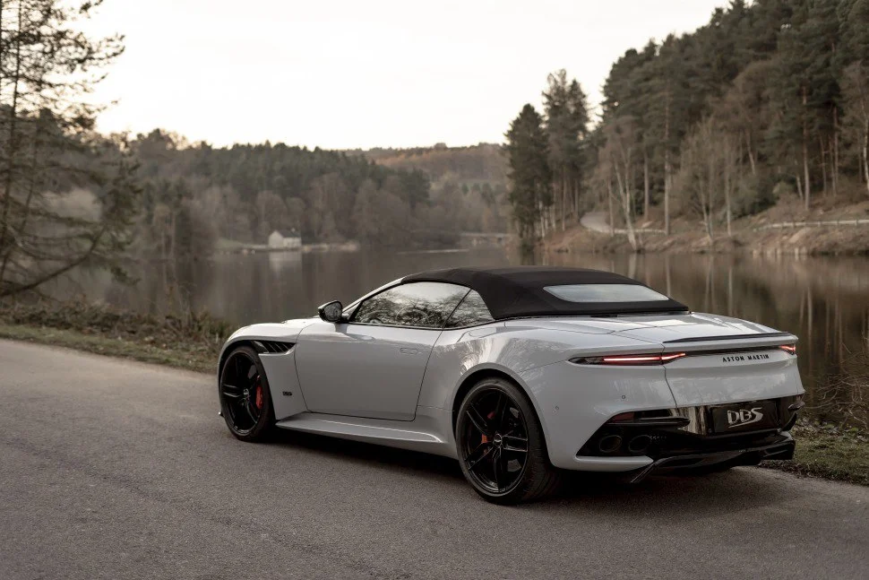 Aston Martin DBS 5.2 V12 (725 Hp) Automatic2019 - thumbnail 6