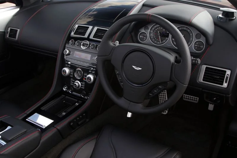 Aston Martin DBS 5.9 (517 Hp)2009 - 2012 thumbnail 4