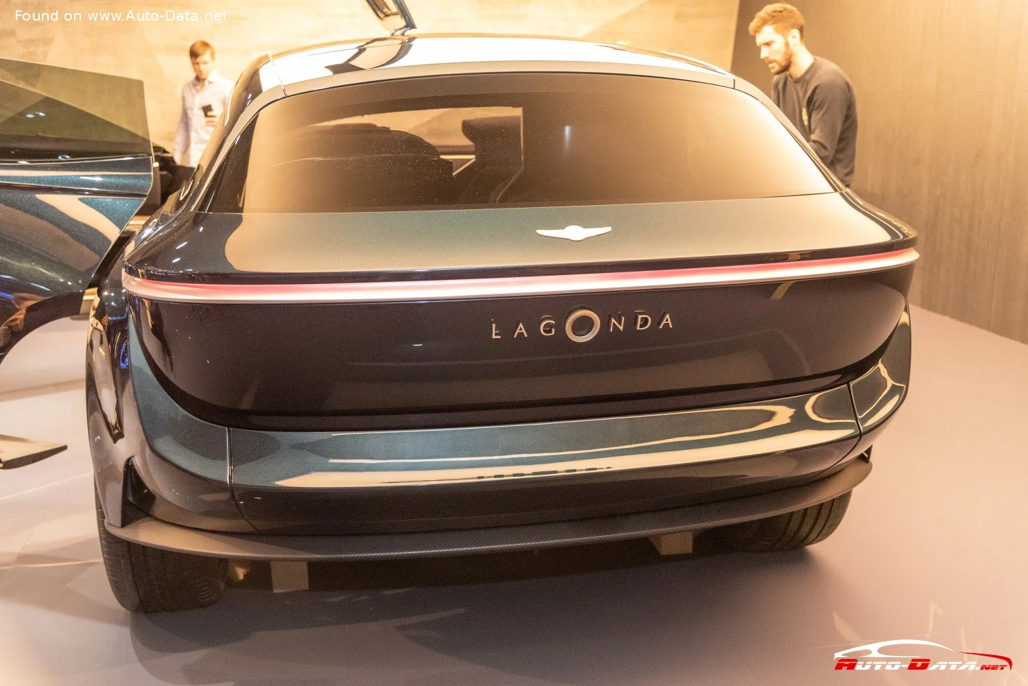 Aston Martin Lagonda Aston Martin Lagonda All-Terrain Concept - 1