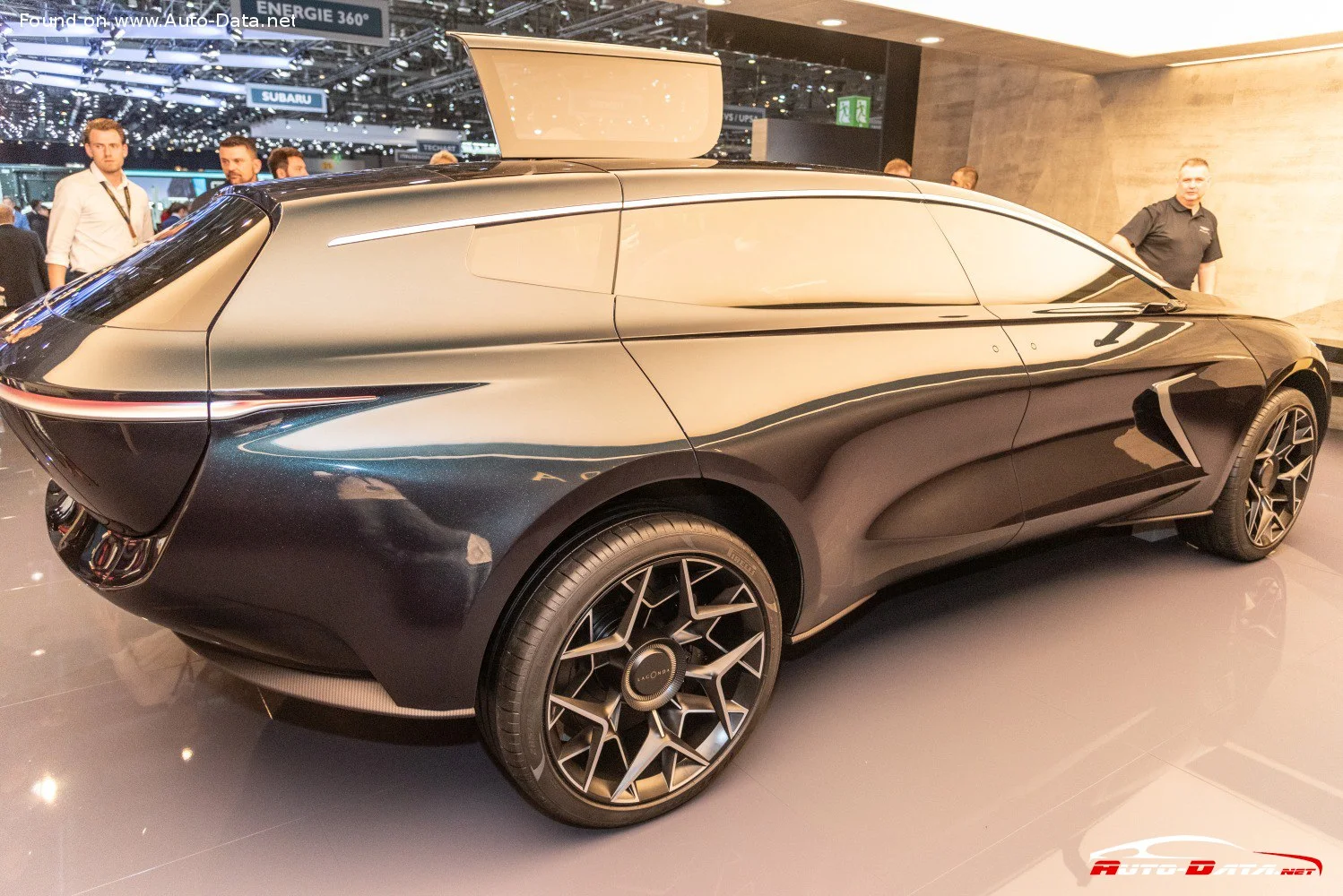 Aston Martin Lagonda Aston Martin Lagonda All-Terrain Concept thumbnail 3
