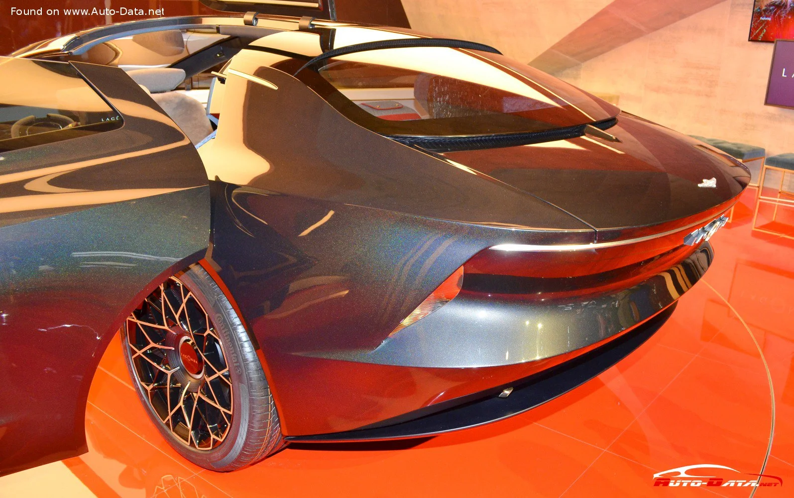 Aston Martin Lagonda Aston Martin Lagonda Vision Concept thumbnail 14