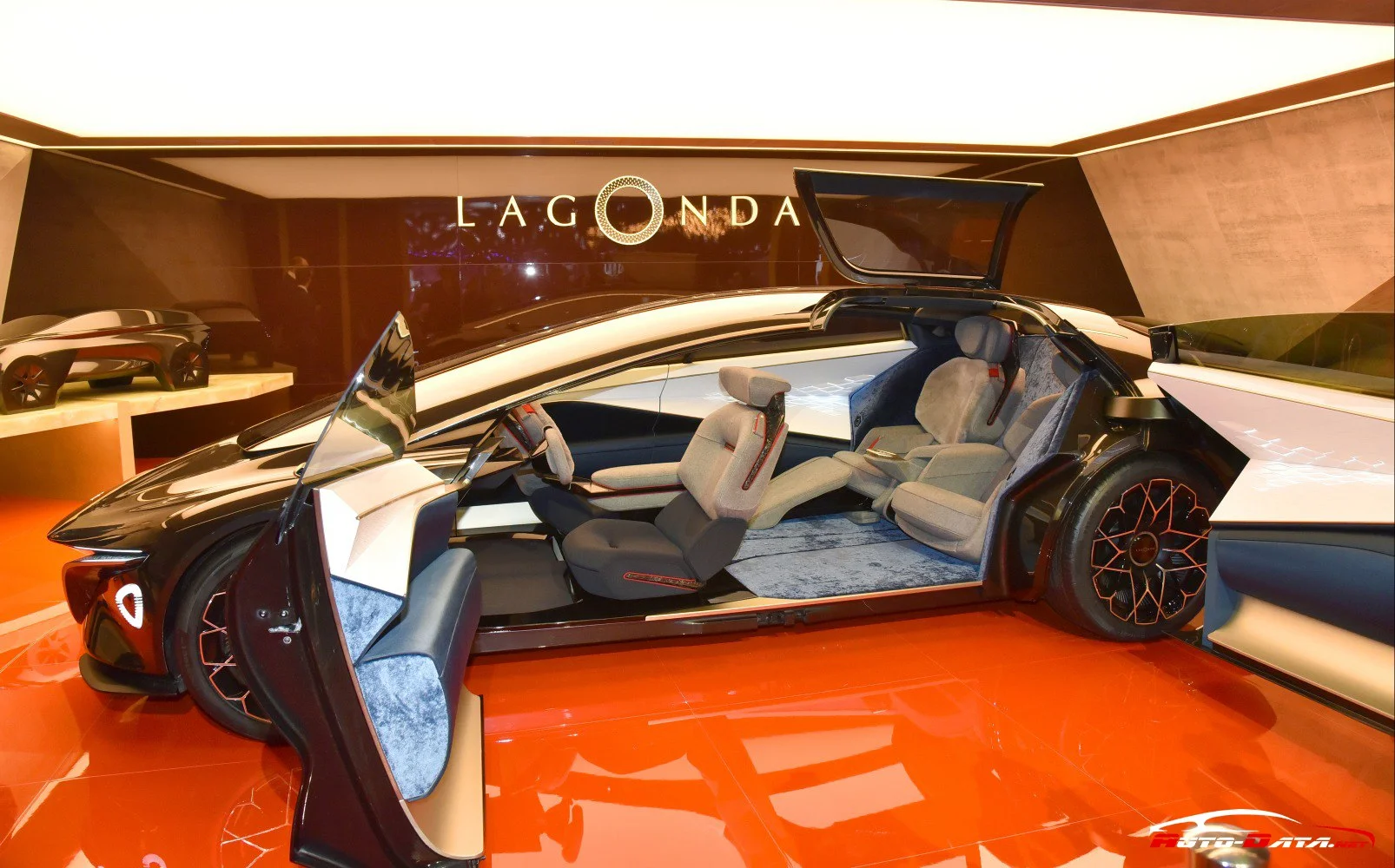 Aston Martin Lagonda Aston Martin Lagonda Vision Concept thumbnail 9