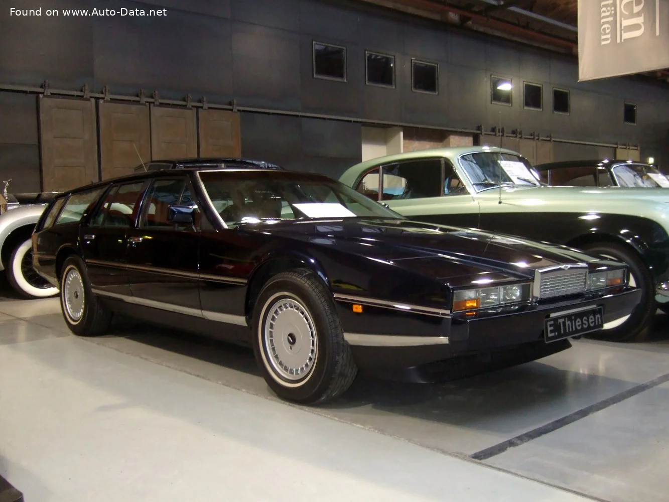 Aston Martin Lagonda 5.3 (310 Hp)1976 - 1997 - 1