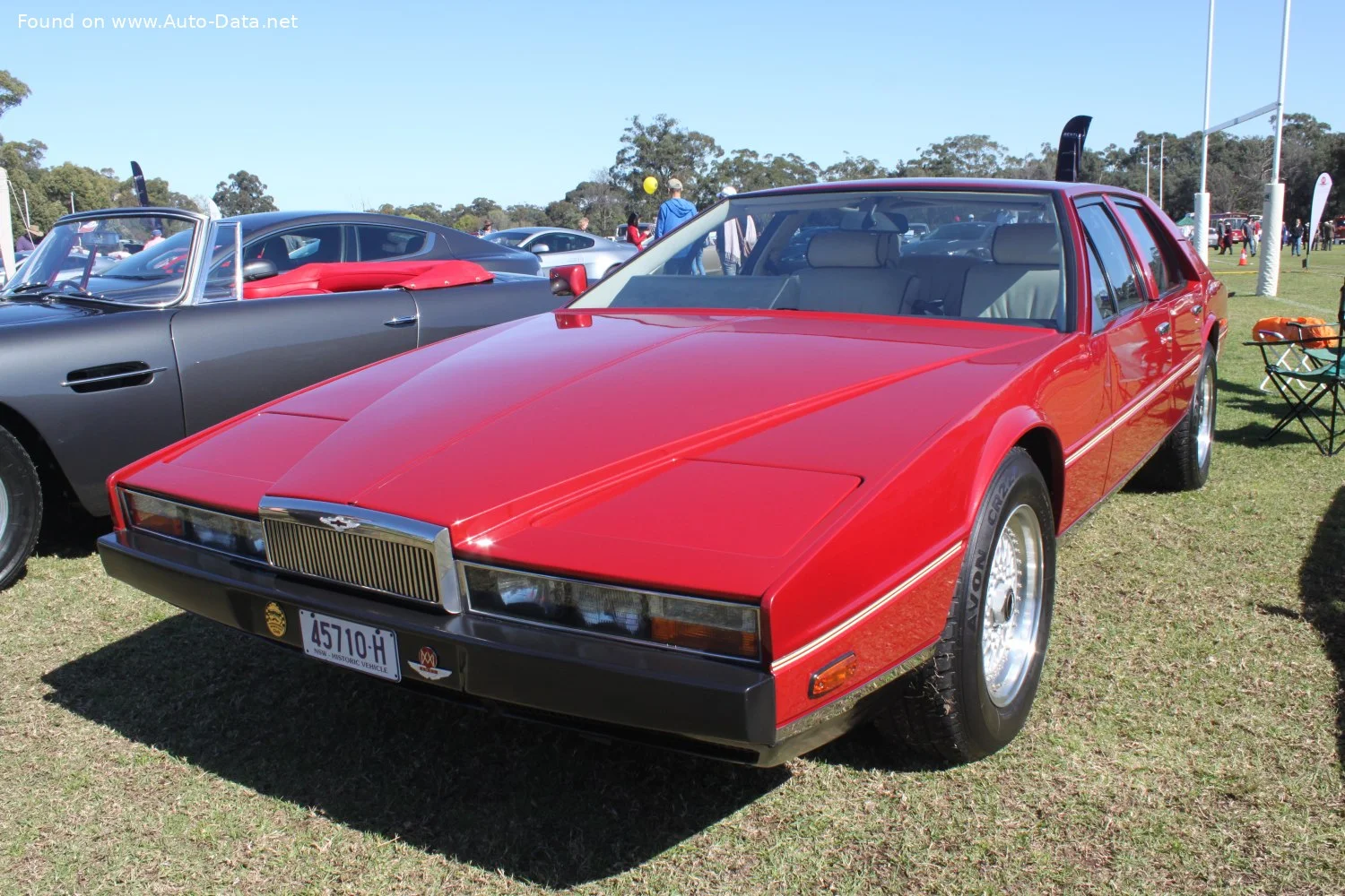 Aston Martin Lagonda 5.3 (310 Hp)1976 - 1989 thumbnail 11