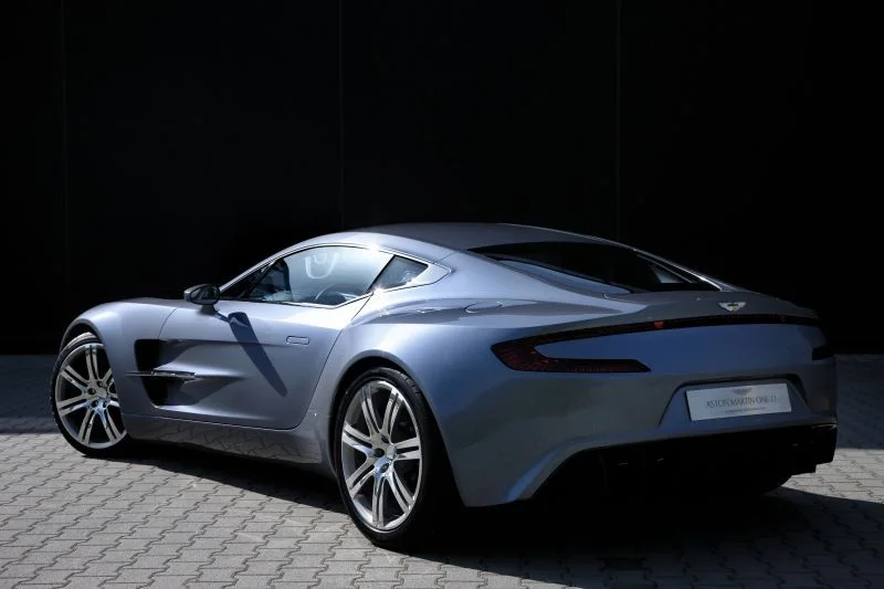 Aston Martin One-77 7.3 V12 (760 Hp) Automatic2009 - 2012 thumbnail 13