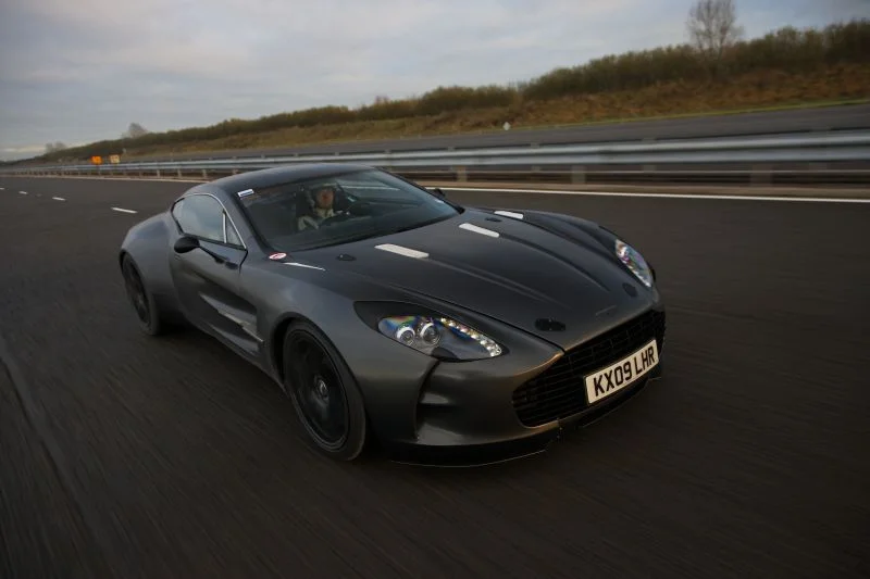 Aston Martin One-77 7.3 V12 (760 Hp) Automatic2009 - 2012 thumbnail 15