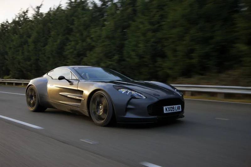 Aston Martin One-77 7.3 V12 (760 Hp) Automatic2009 - 2012 thumbnail 16