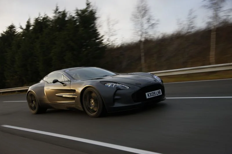 Aston Martin One-77 7.3 V12 (760 Hp) Automatic2009 - 2012 thumbnail 17