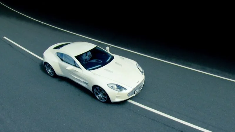 Aston Martin One-77 7.3 V12 (760 Hp) Automatic2009 - 2012 thumbnail 18