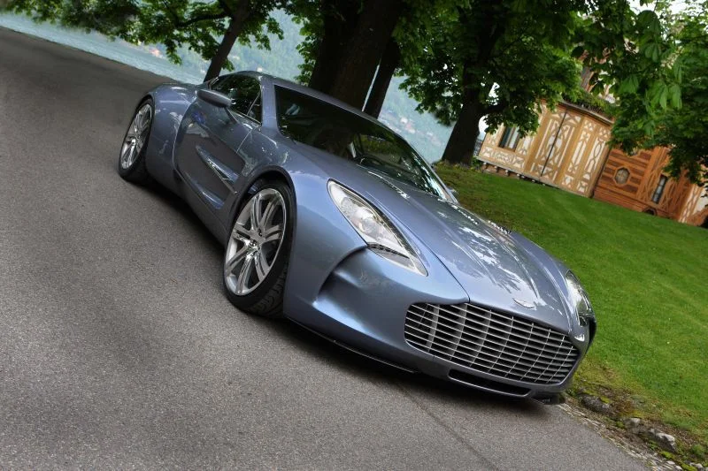 Aston Martin One-77 7.3 V12 (760 Hp) Automatic2009 - 2012 thumbnail 6