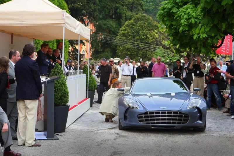 Aston Martin One-77 7.3 V12 (760 Hp) Automatic2009 - 2012 thumbnail 8