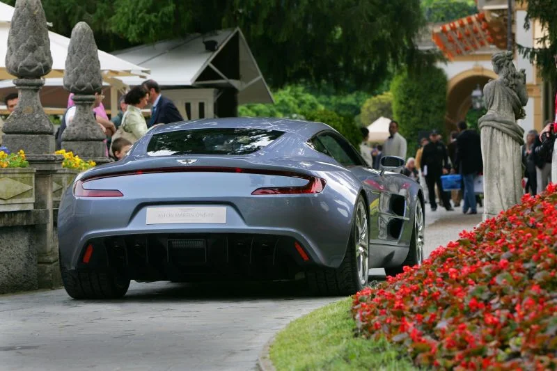 Aston Martin One-77 7.3 V12 (760 Hp) Automatic2009 - 2012 thumbnail 9