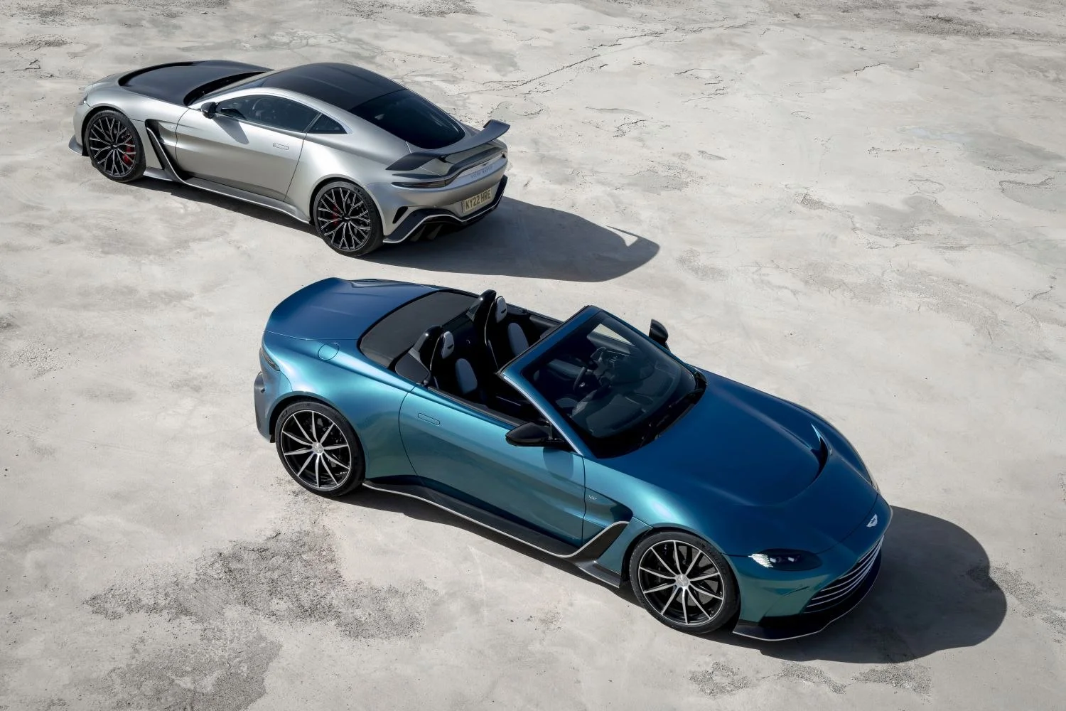 Aston Martin V12 Vantage 5.2 V12 (700 Hp) Automatic2022 - thumbnail 12