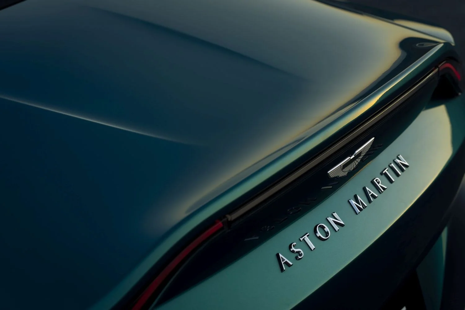 Aston Martin V12 Vantage 5.2 V12 (700 Hp) Automatic2022 - thumbnail 15
