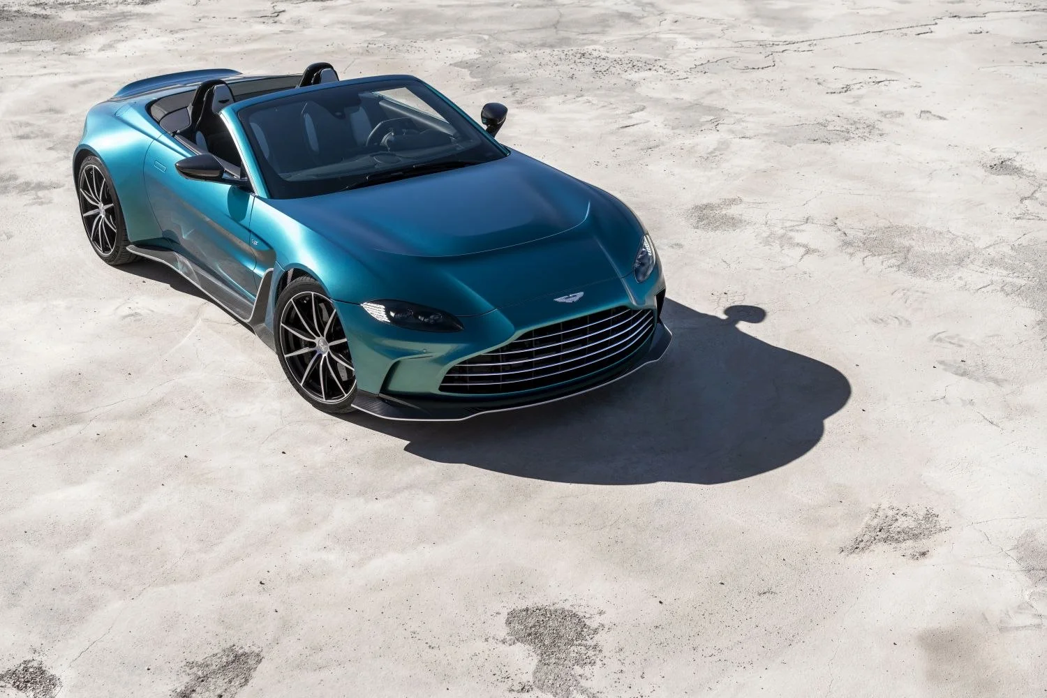 Aston Martin V12 Vantage 5.2 V12 (700 Hp) Automatic2022 - thumbnail 6