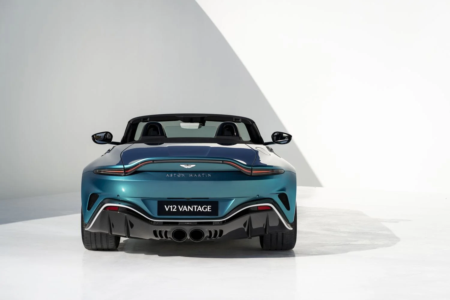 Aston Martin V12 Vantage 5.2 V12 (700 Hp) Automatic2022 - thumbnail 10
