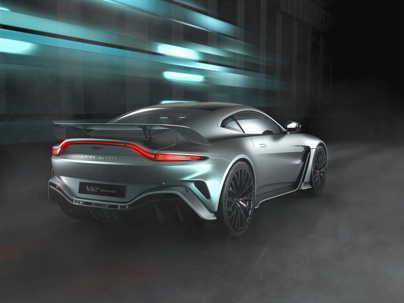 Aston Martin V12 Vantage 5.2 V12 (700 Hp) Automatic2022 - thumbnail 2
