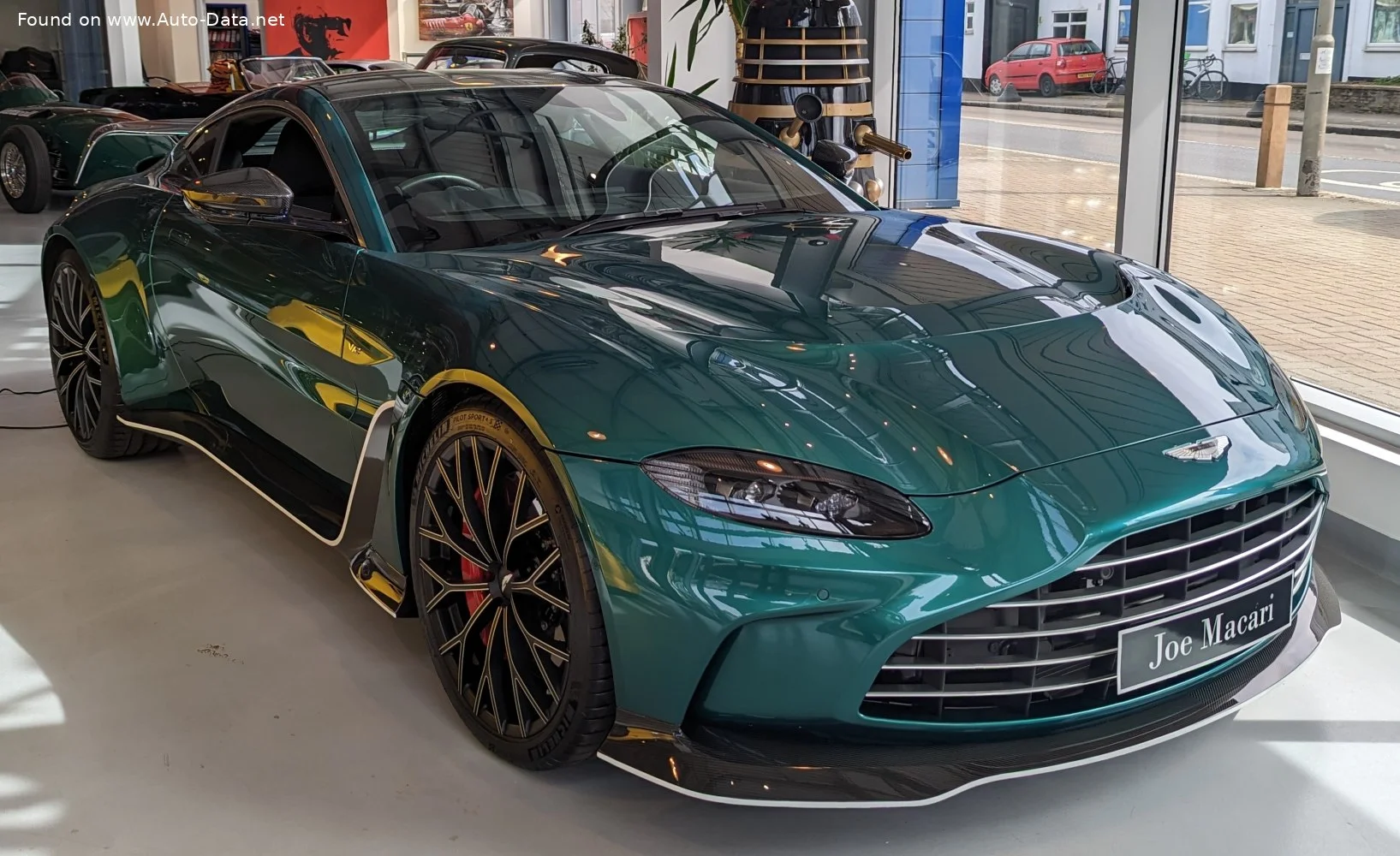 Aston Martin V12 Vantage 5.2 V12 (700 Hp) Automatic2022 - thumbnail 14