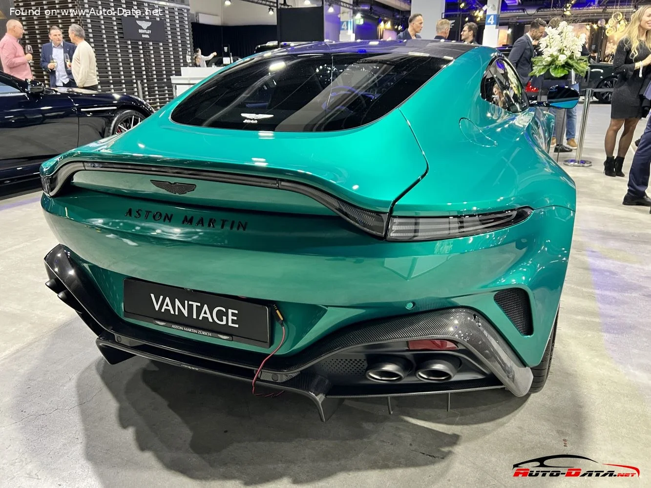 Aston Martin V8 Vantage 4.0 V8 (665 Hp) Automatic2024 - thumbnail 14