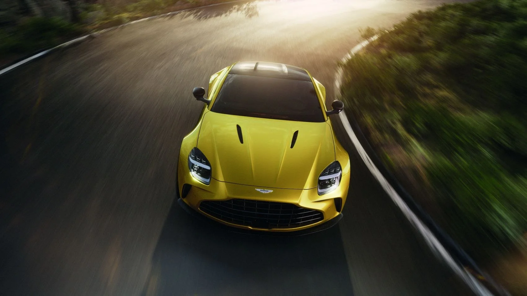 Aston Martin V8 Vantage 4.0 V8 (665 Hp) Automatic2024 - thumbnail 5