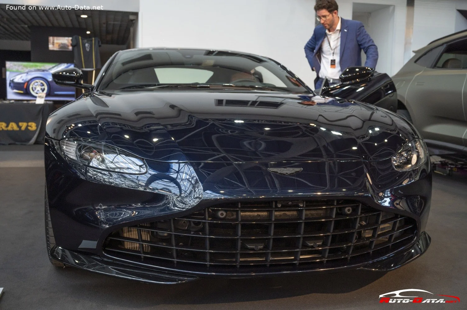 Aston Martin V8 Vantage 4.0 V8 (510 Hp) Automatic2017 - 2024 - 1