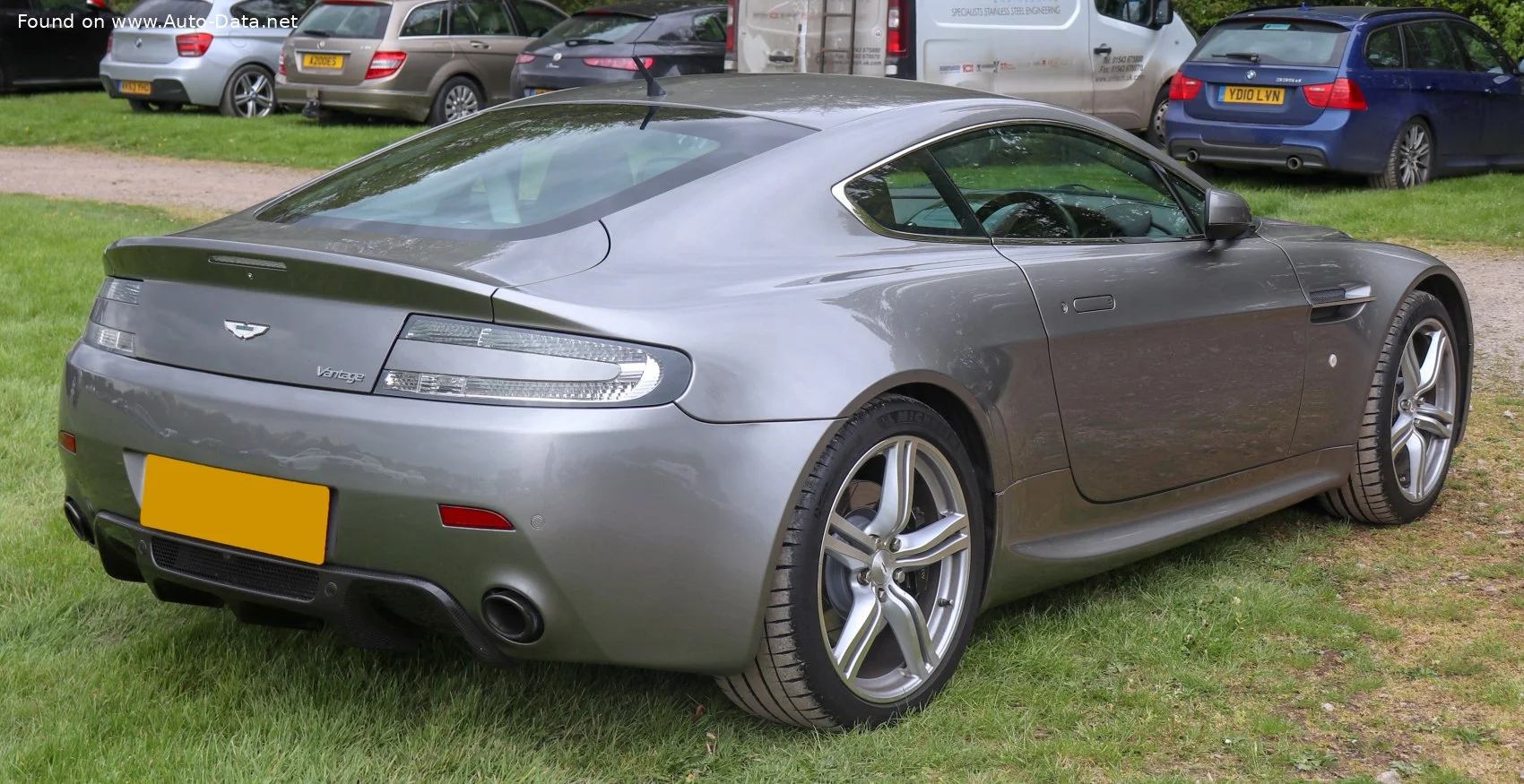Aston Martin V8 Vantage 4.3 i V8 32V (385 Hp)2005 - 2008 thumbnail 2