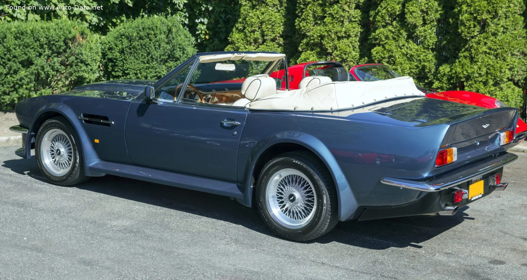 Aston Martin V8 Vantage 5.3 (340 Hp)1977 - 1989 thumbnail 17