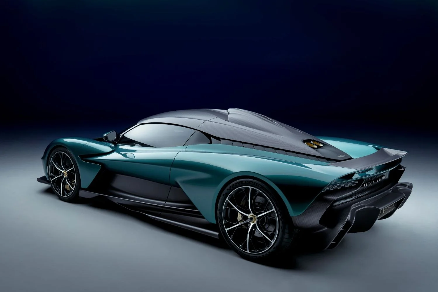 Aston Martin Valhalla Aston Martin Valhalla concept thumbnail 2
