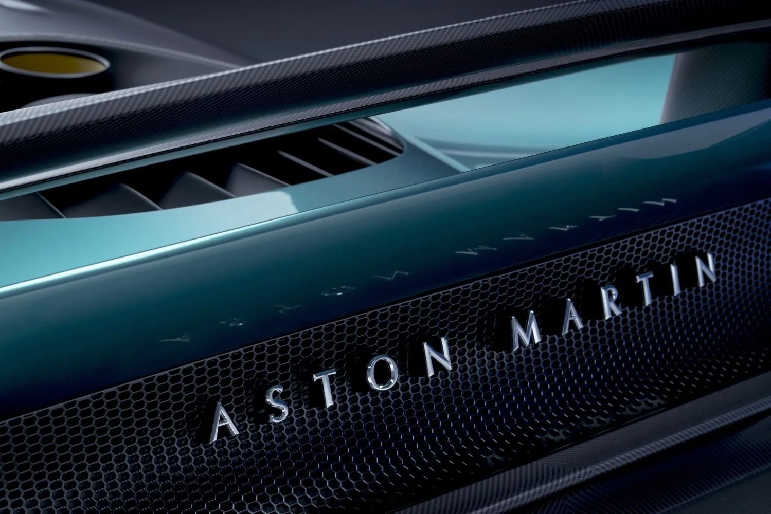 Aston Martin Valhalla Aston Martin Valhalla concept thumbnail 12