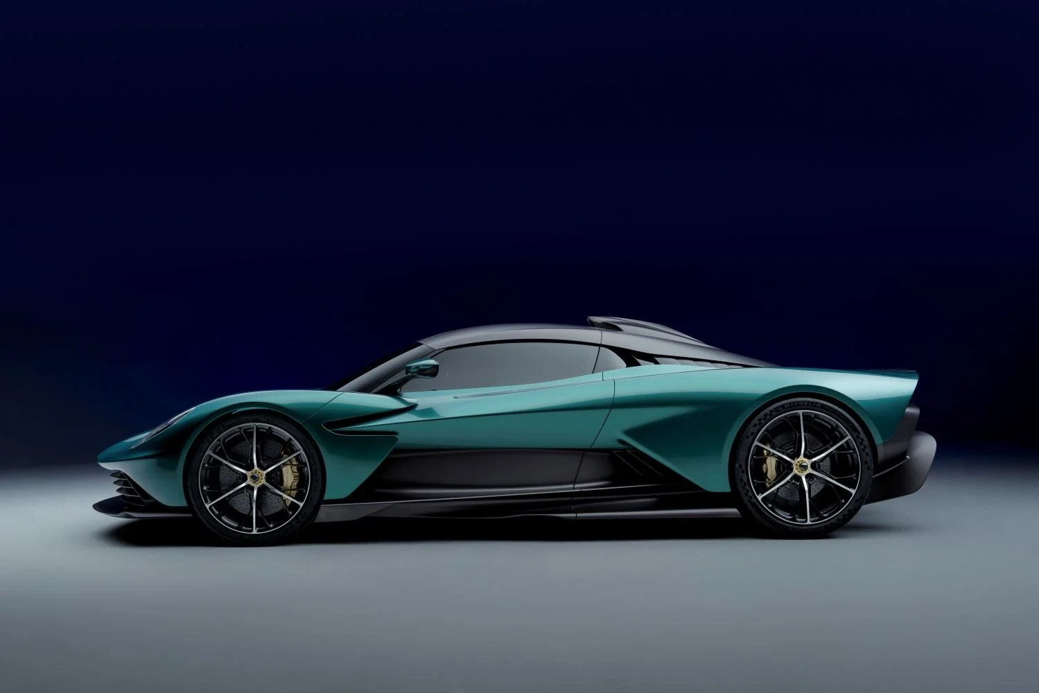 Aston Martin Valhalla Aston Martin Valhalla concept thumbnail 5