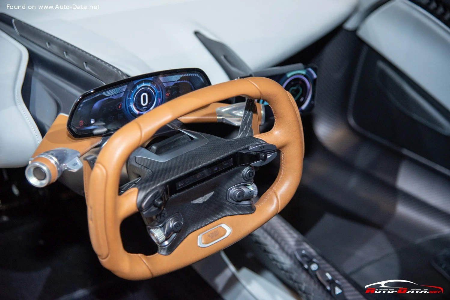 Aston Martin Valkyrie Aston Martin Valkyrie AM-RB 003 thumbnail 13