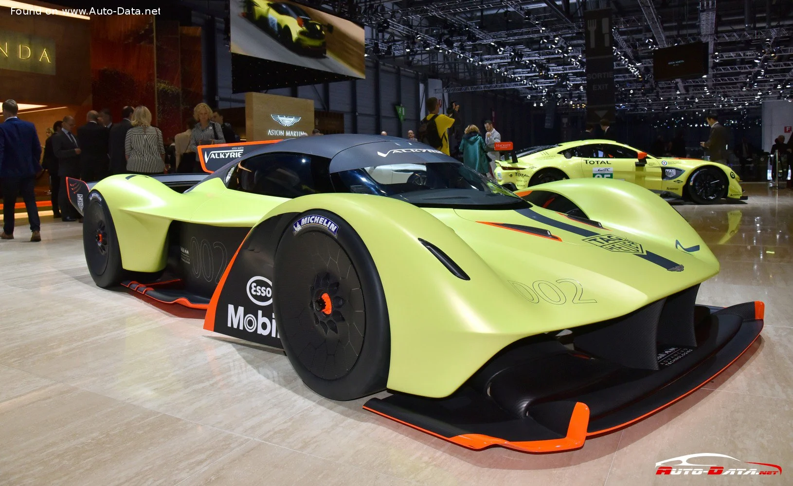 Aston Martin Valkyrie Aston Martin Valkyrie AMR Pro - 1
